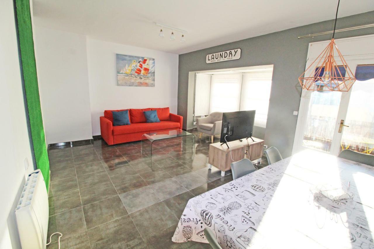 Centrico Y Espacioso Piso En Barrio Tranquilo Alicante Exterior foto